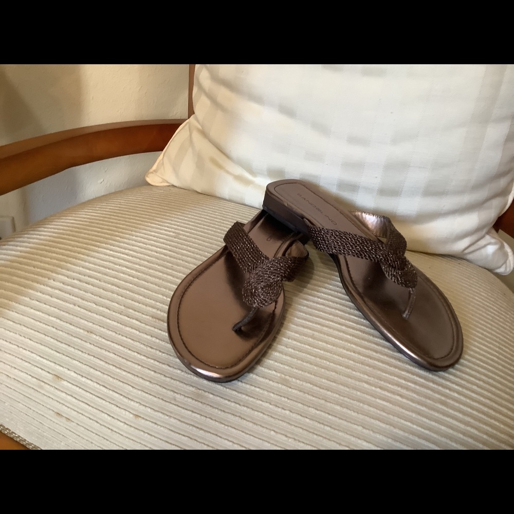 NEW BANDOLINO FLAT BRONZE SANDALS